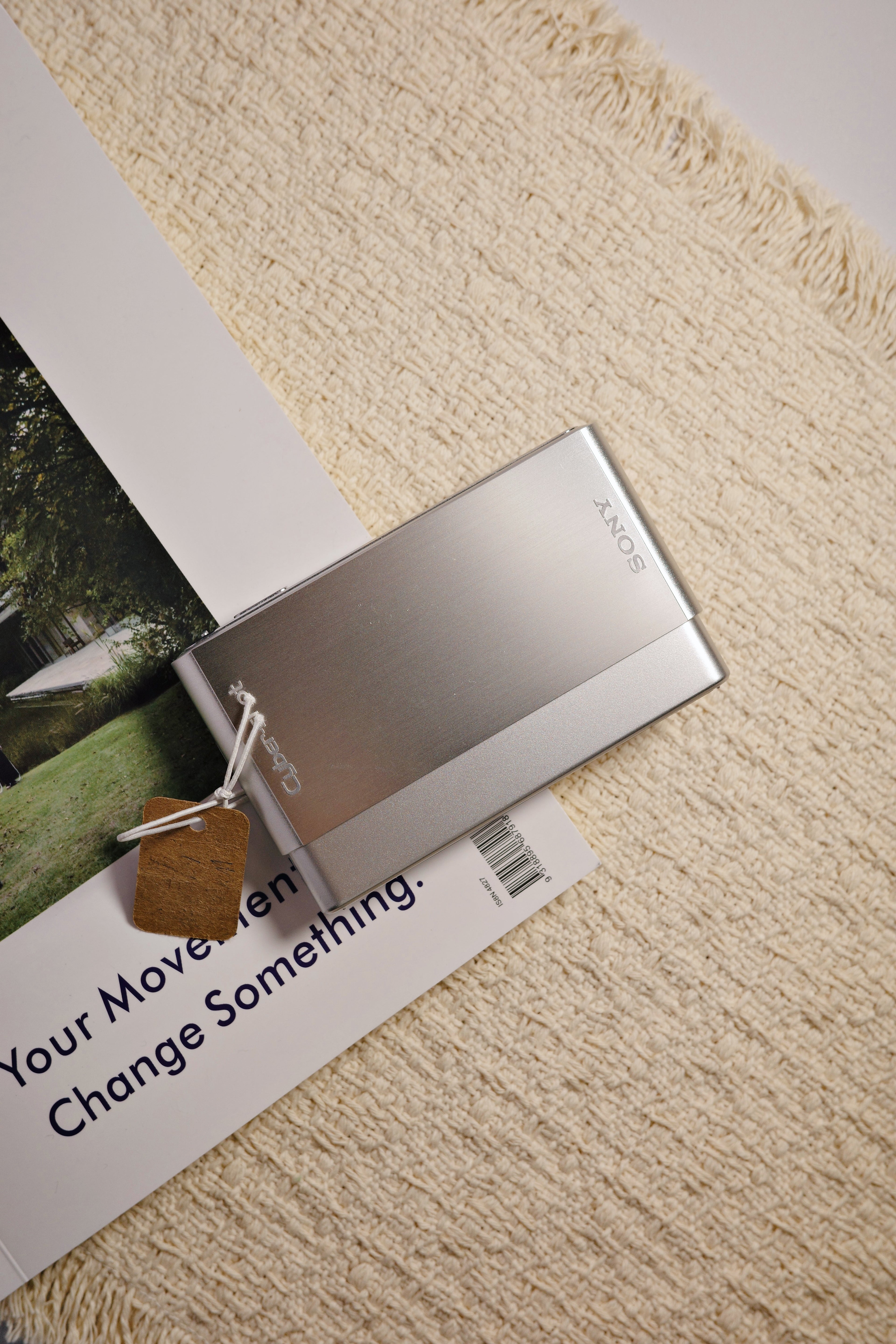 Sony t77