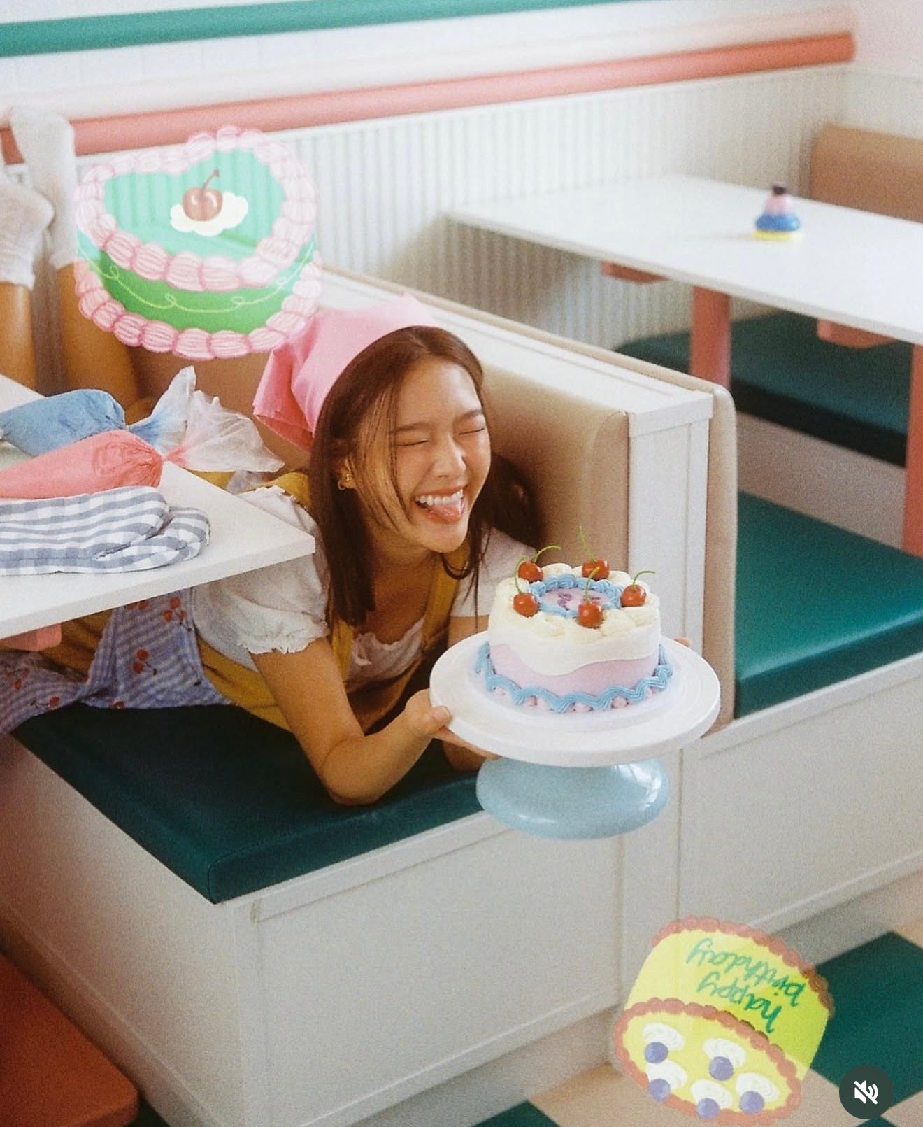 A girl has film Bake cake！（特效菲林）