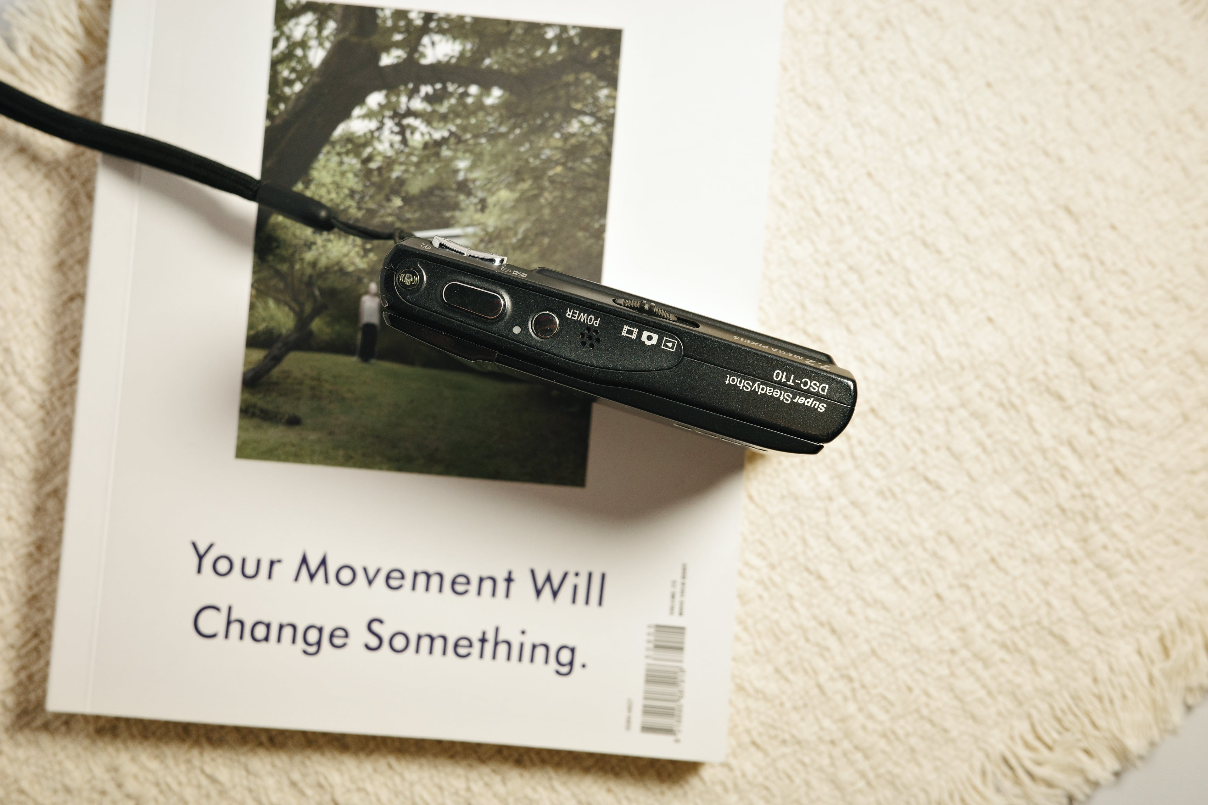 Sony t10