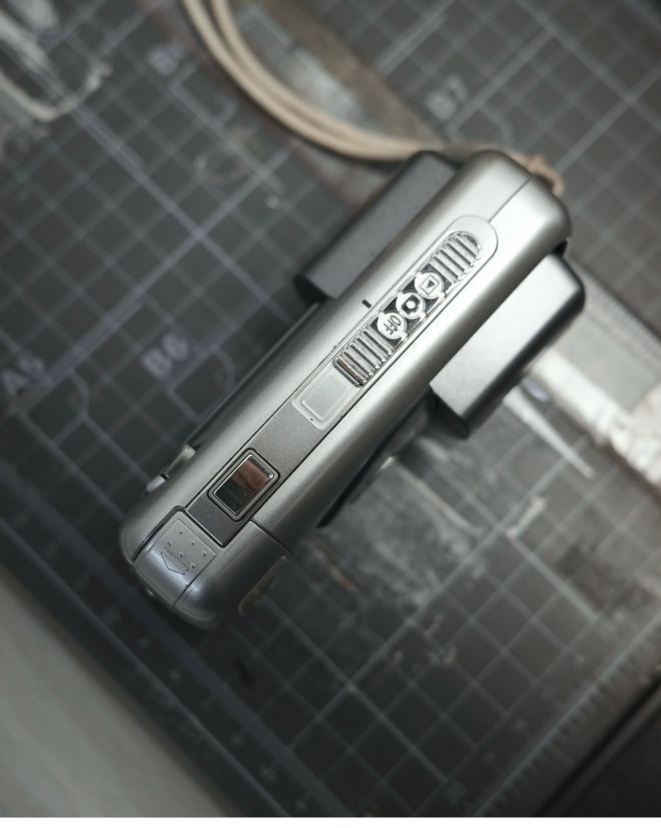 Nikon Coolpix2500（搖頭機可自拍）