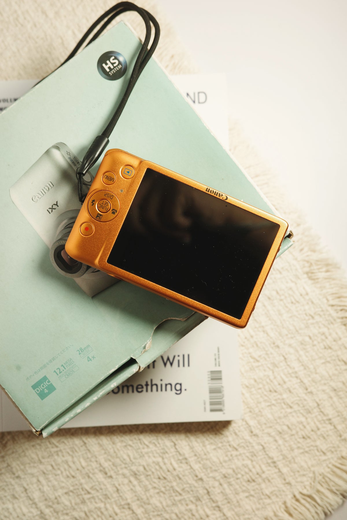 Canon ixus115hs with box