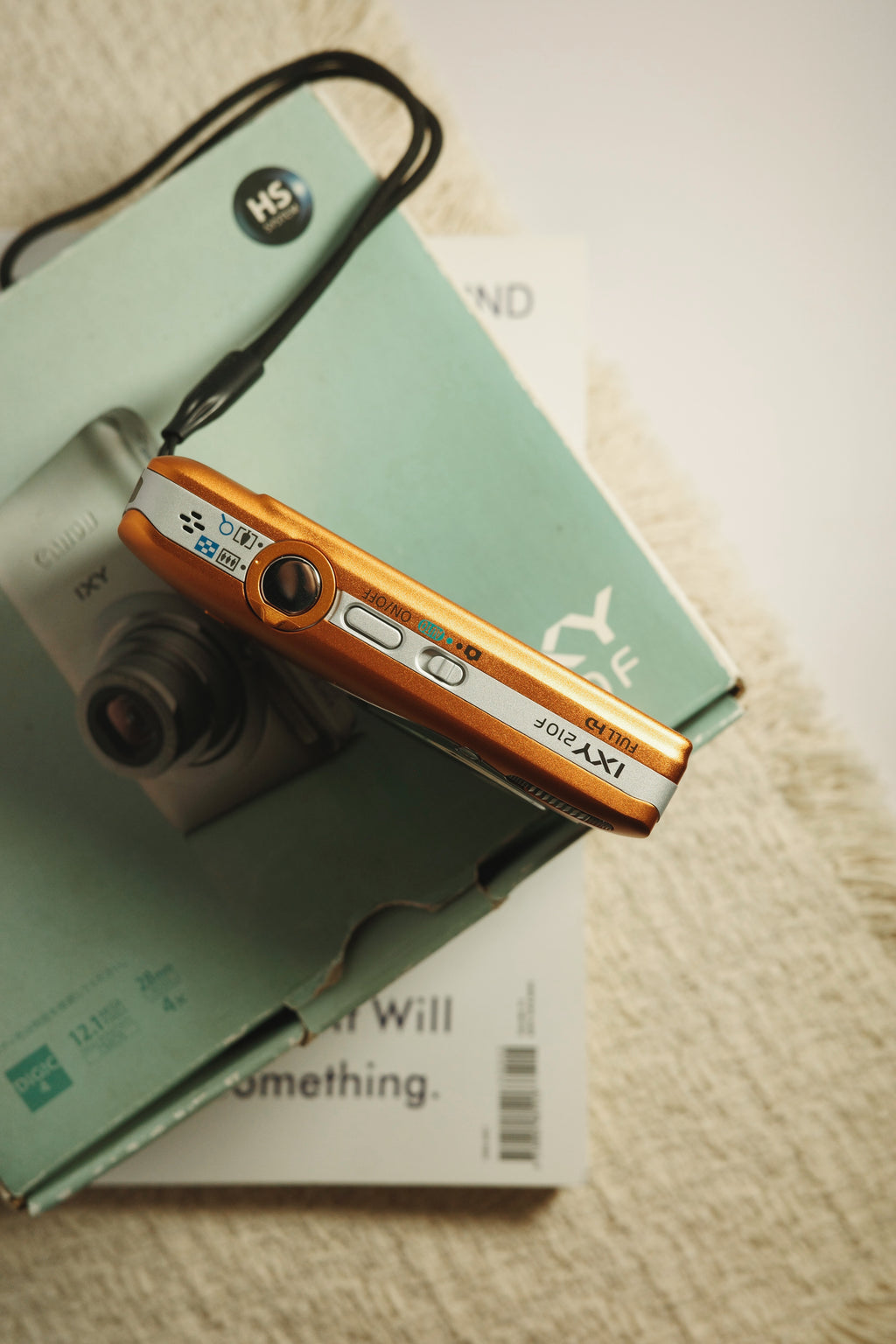 Canon ixus115hs with box