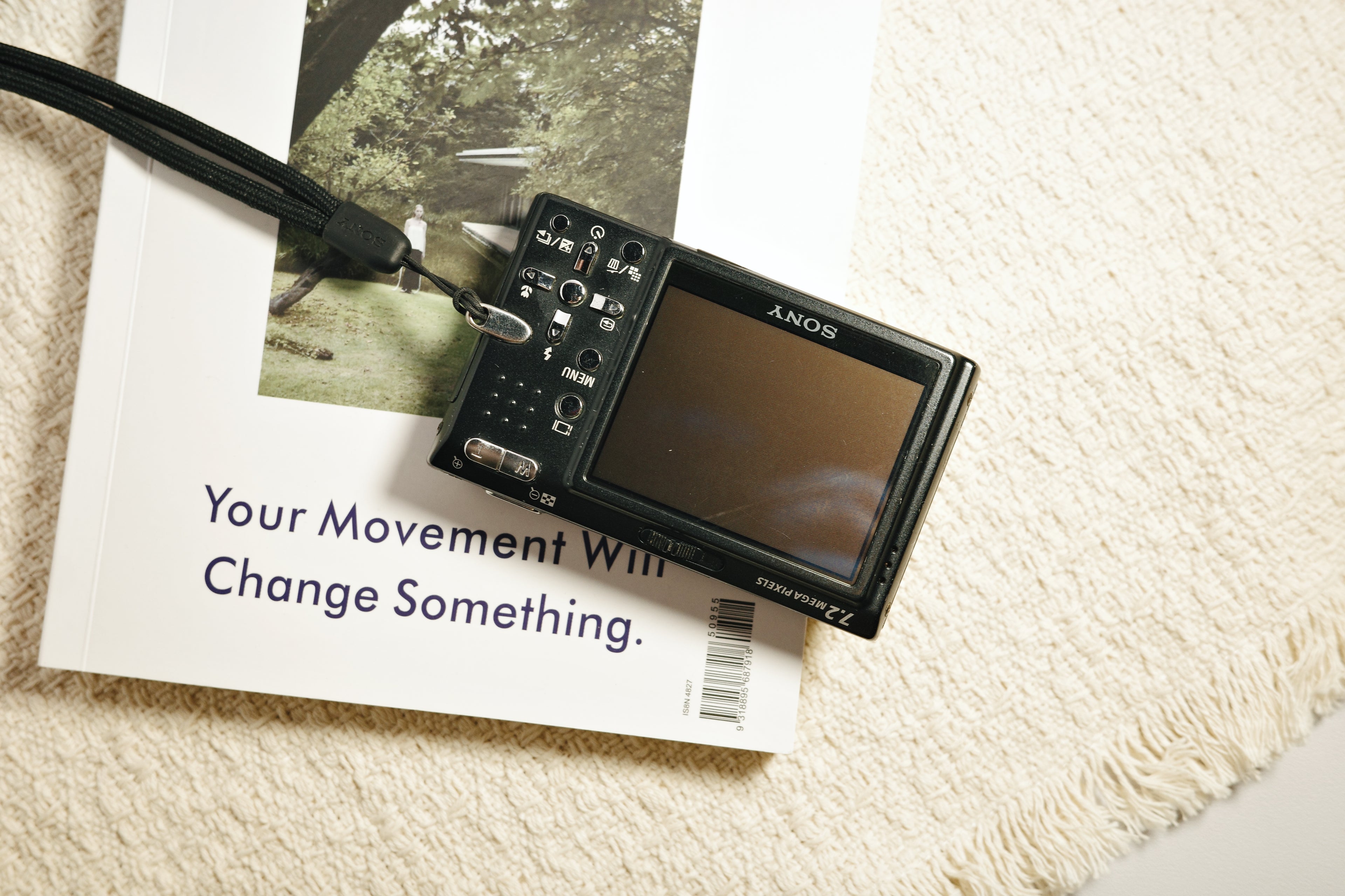 Sony t10