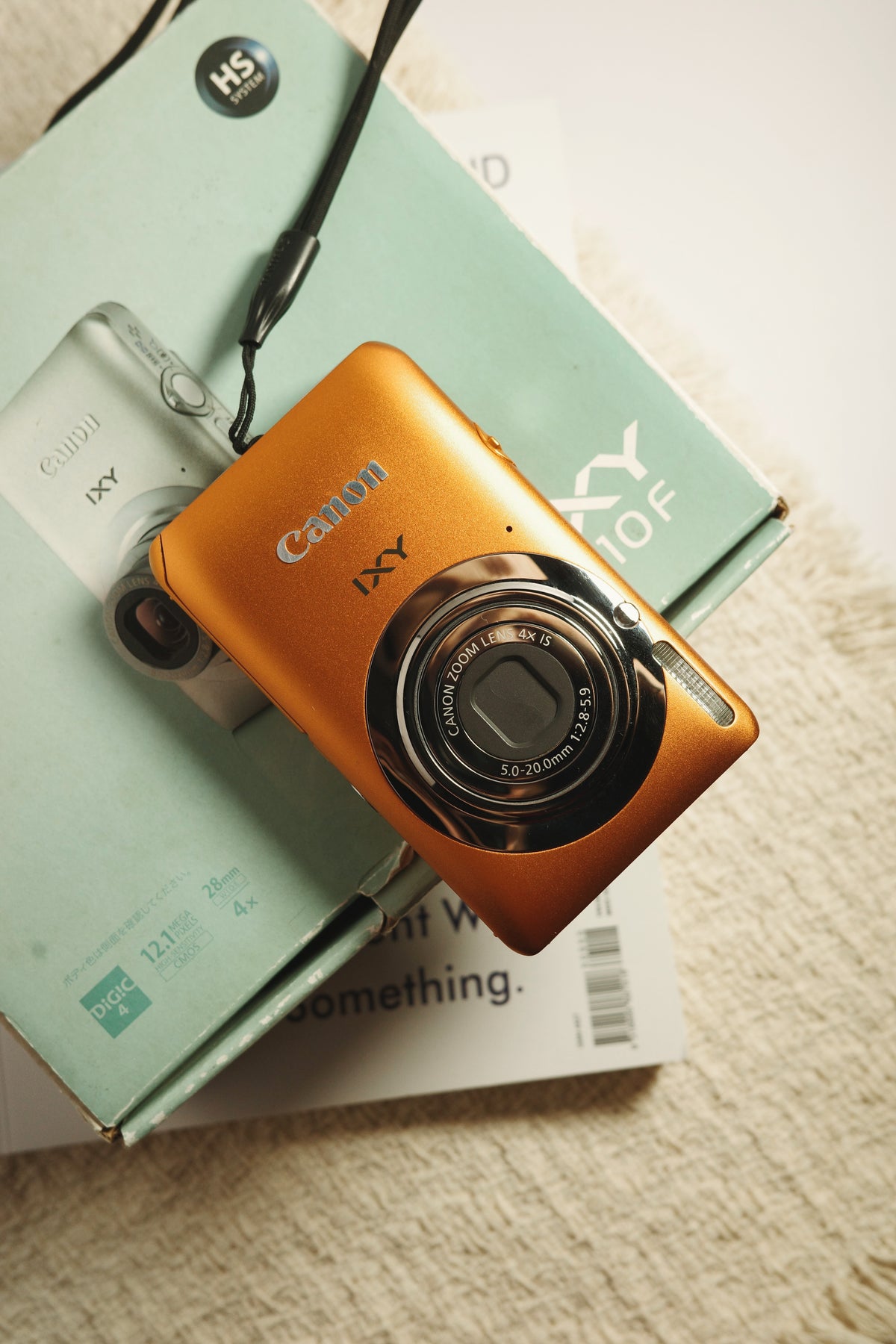 Canon ixus115hs with box